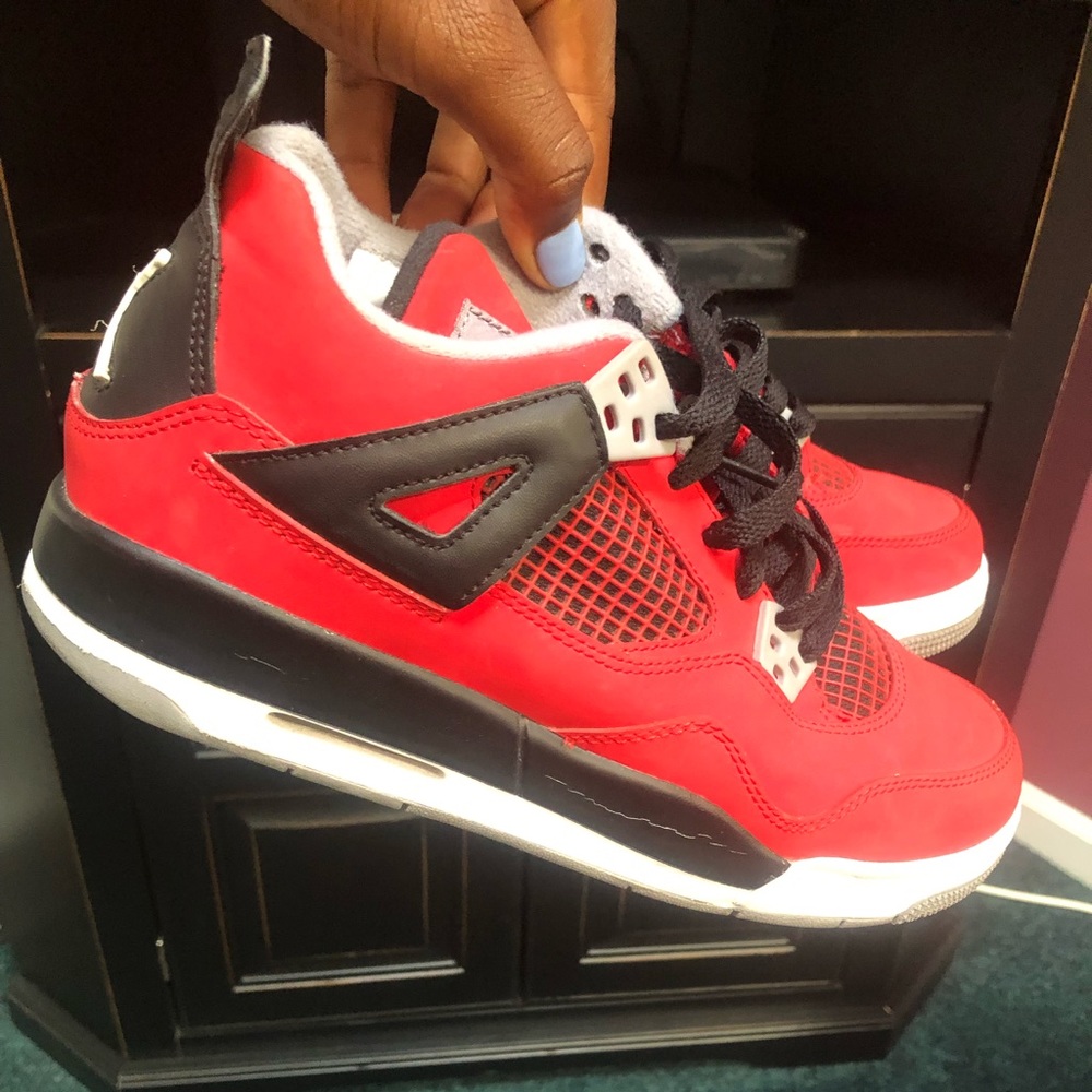 Jordan Toro 4’s